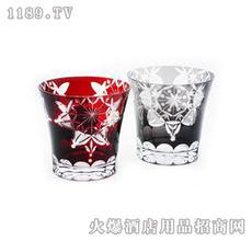 玻璃杯